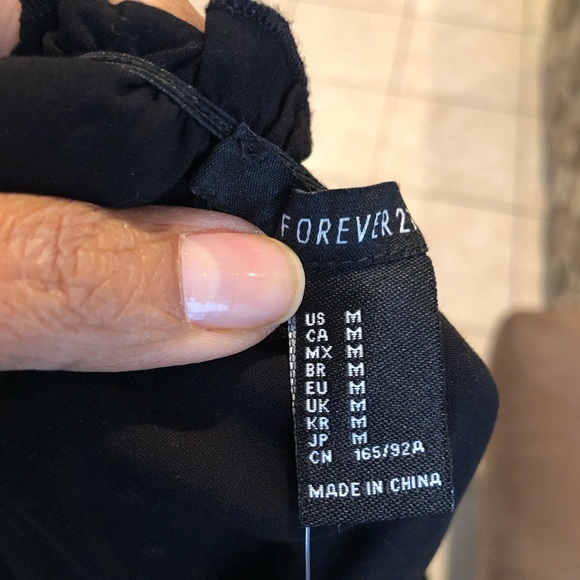 NWT Forever21 Strapless, Off the Shoulder Top - Picture 6 of 6